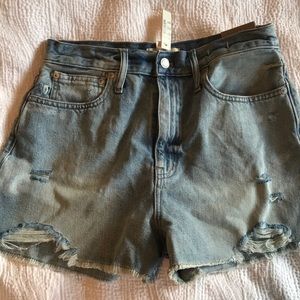 Madewell Momjean Short Jeffries Wash Deconstructed